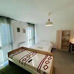 We Live In R - 102 Apartamento