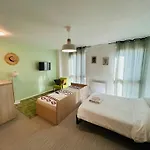 We Live In R - 102 Apartamento