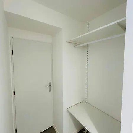 We Live In R - 102 * Reims