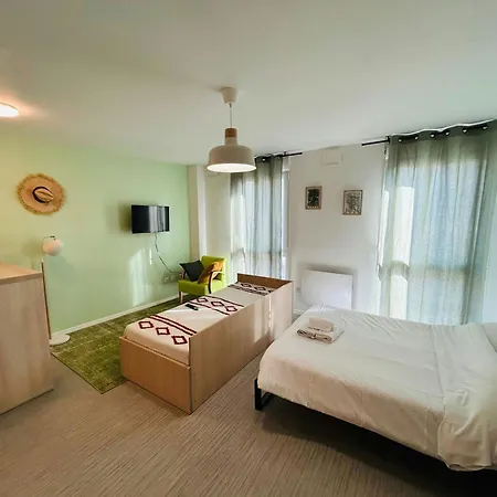 We Live In R - 102 Апартаменты Реймс