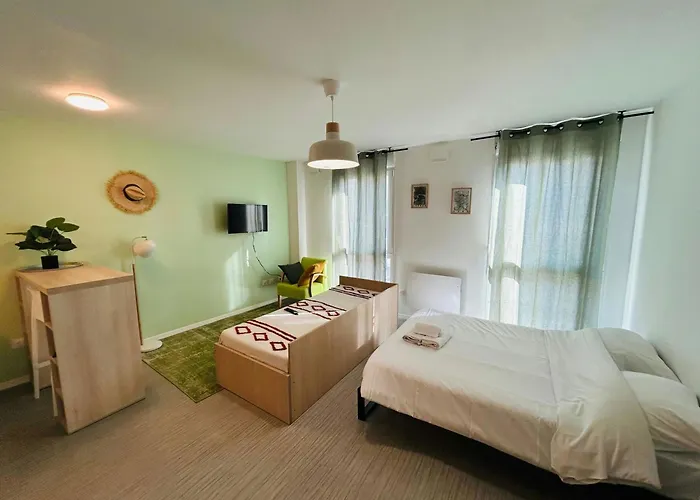 We Live In R - 102 Апартаменты Реймс